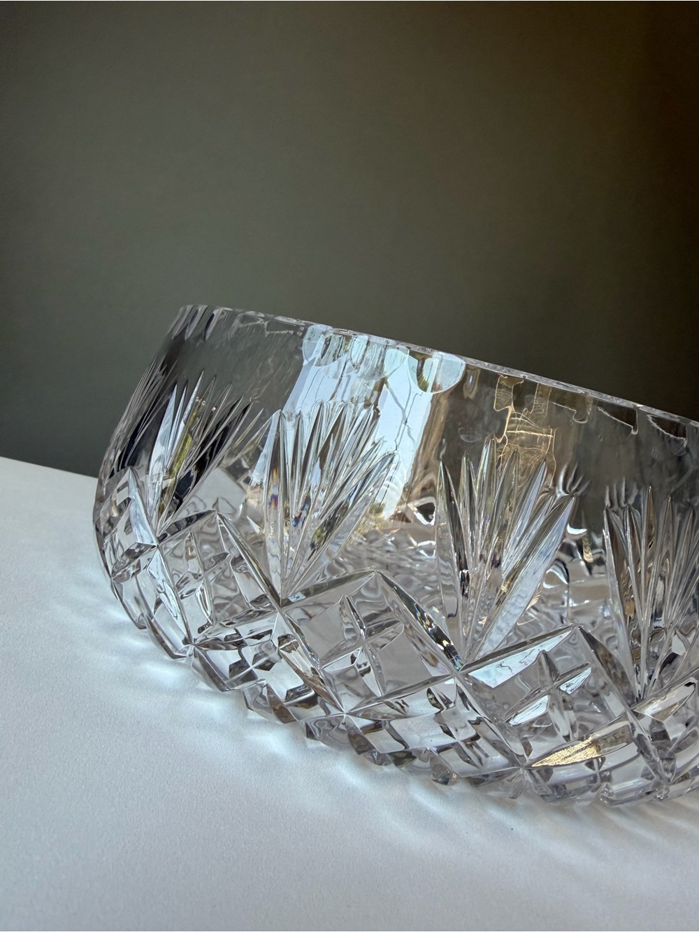 Crystal Bowl Crystal Decorative Bowl Crystal bowl with beautiful cut design